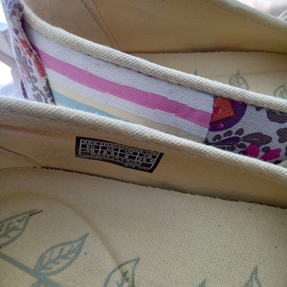 Keen Harvest Floral Stripe Mary Jane Flats Size 8.5 - Picture 5 of 6